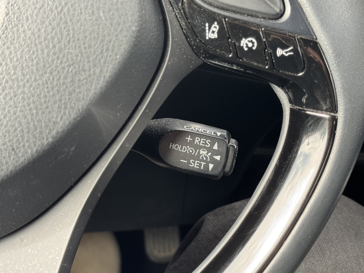 TOYOTA C-HR 2023