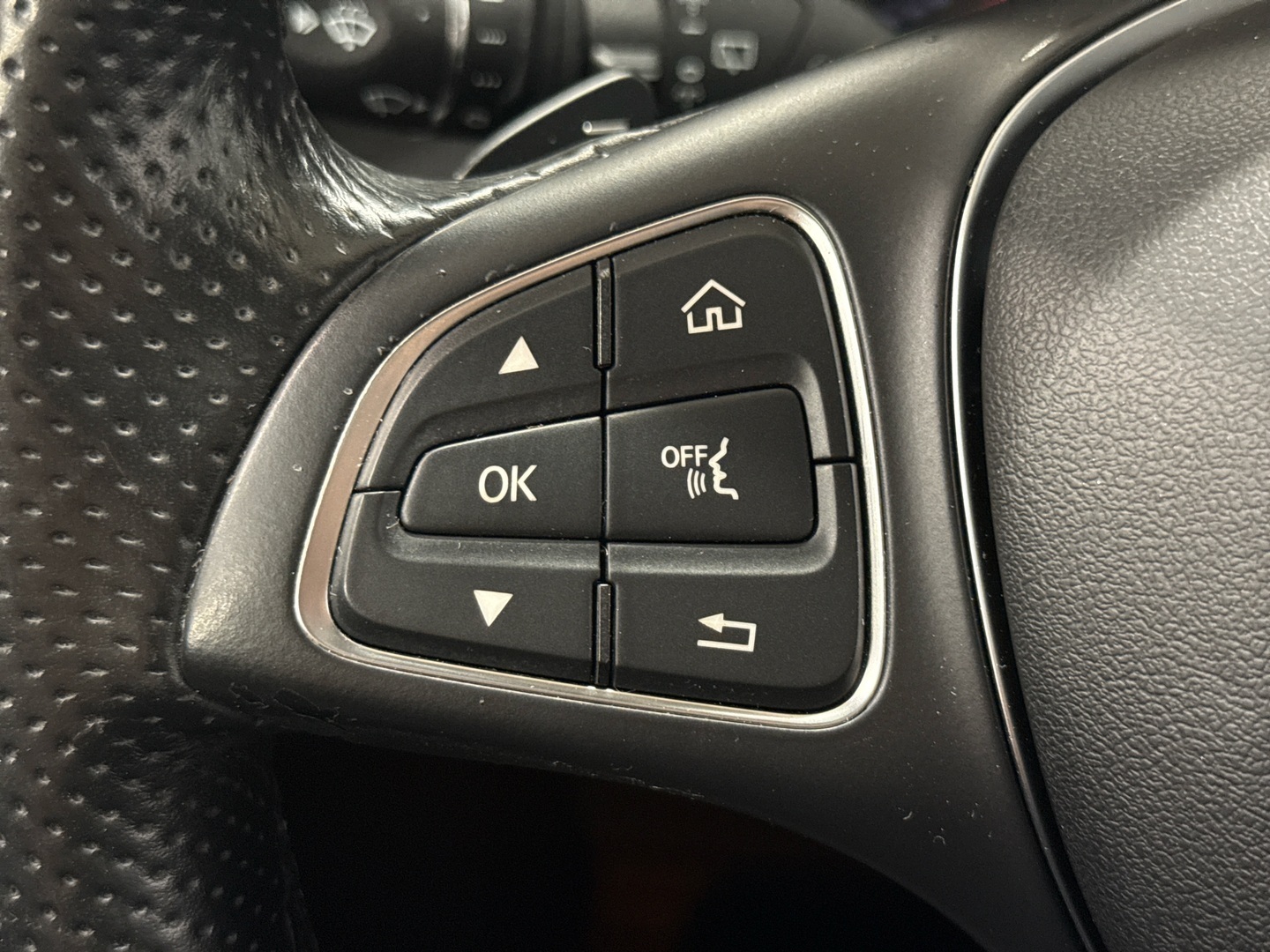 MERCEDES-BENZ C 2016