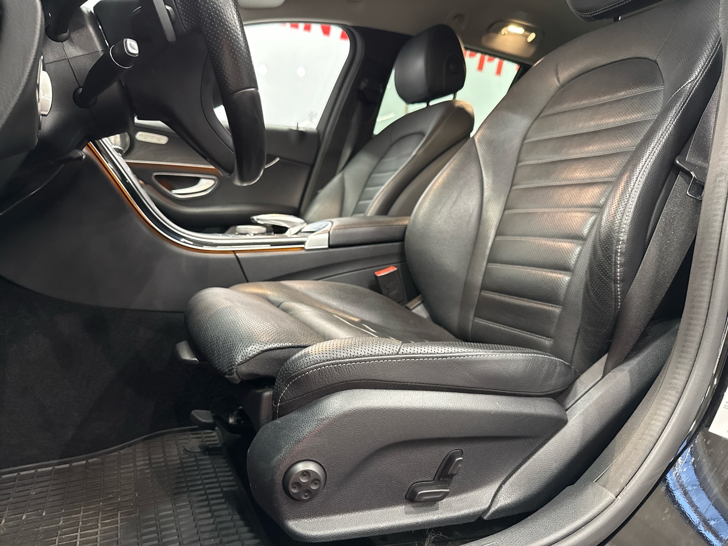 MERCEDES-BENZ C 2016