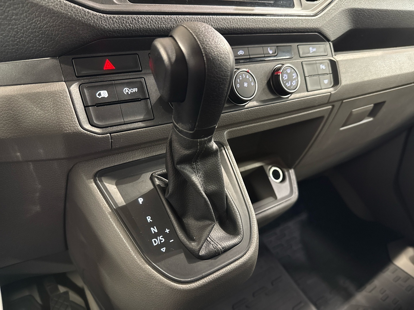 VOLKSWAGEN Crafter 2021