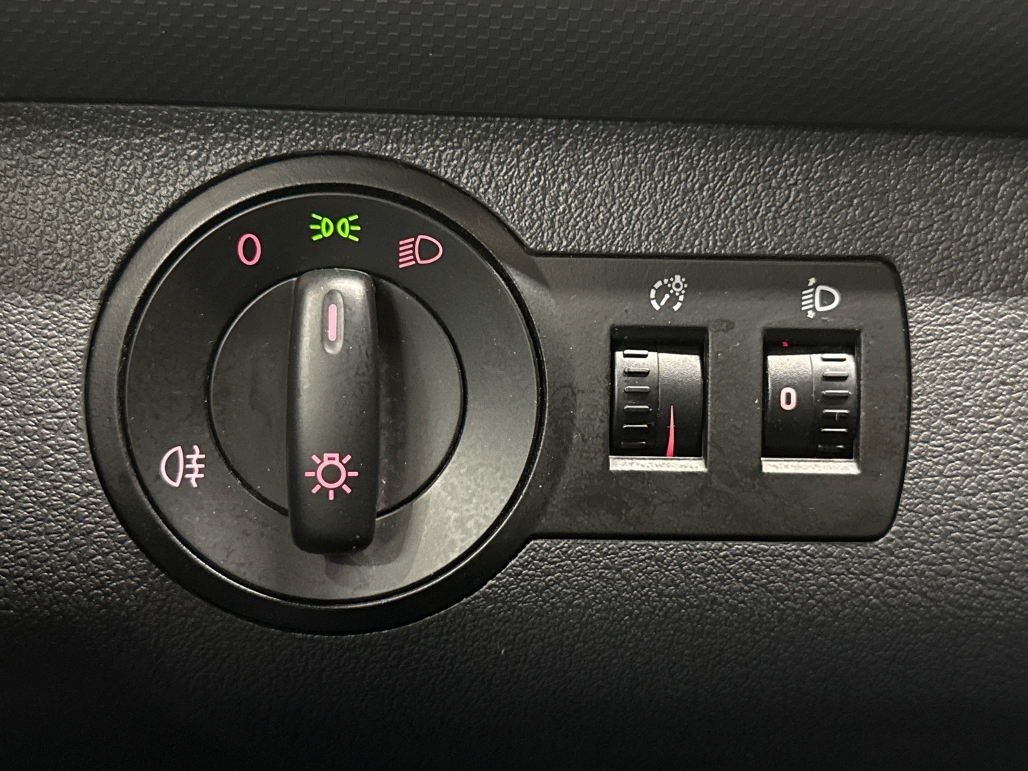 VOLKSWAGEN Caddy 2013