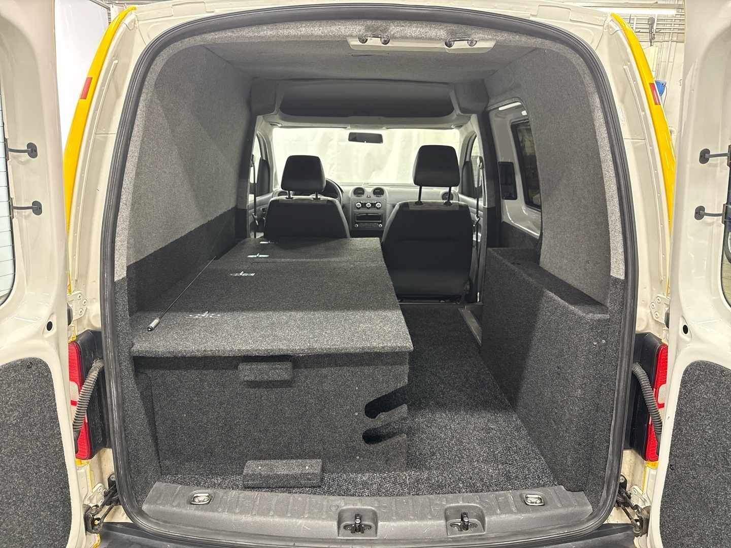 VOLKSWAGEN Caddy 2013