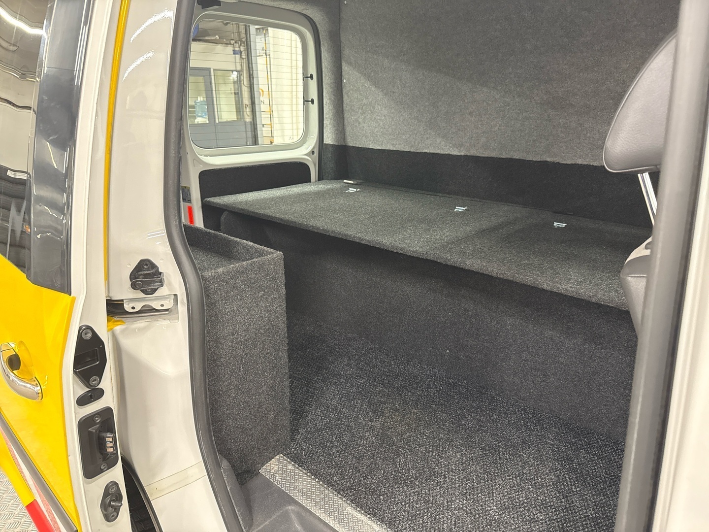 VOLKSWAGEN Caddy 2013