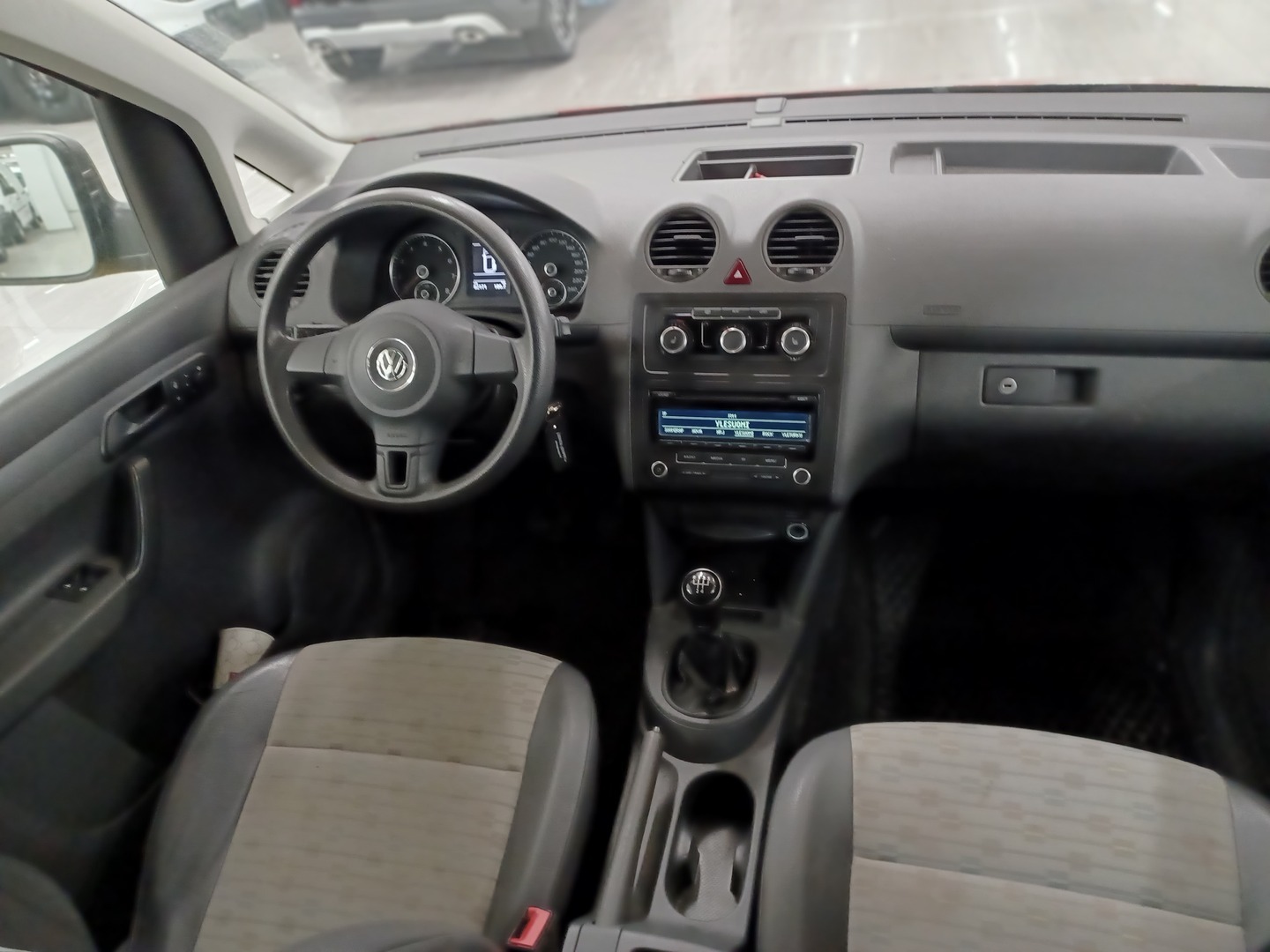 VOLKSWAGEN Caddy 2013