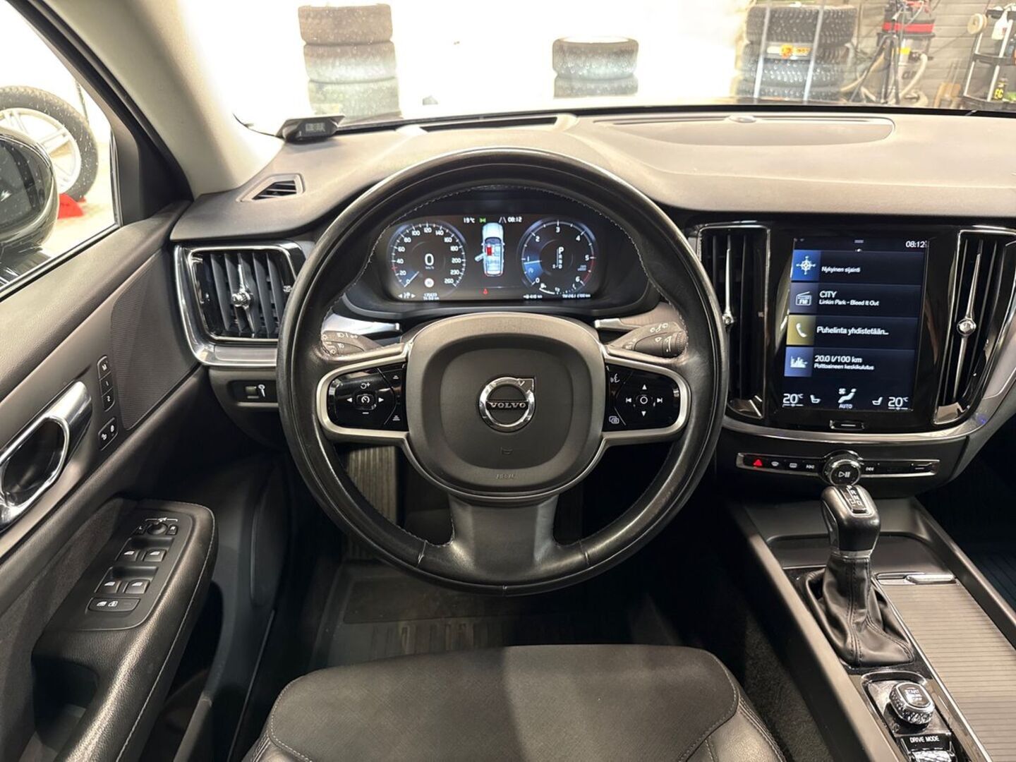VOLVO V60 2020