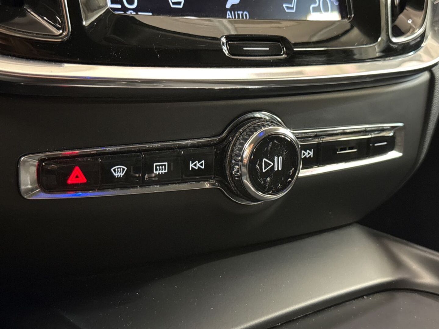 VOLVO V60 2020