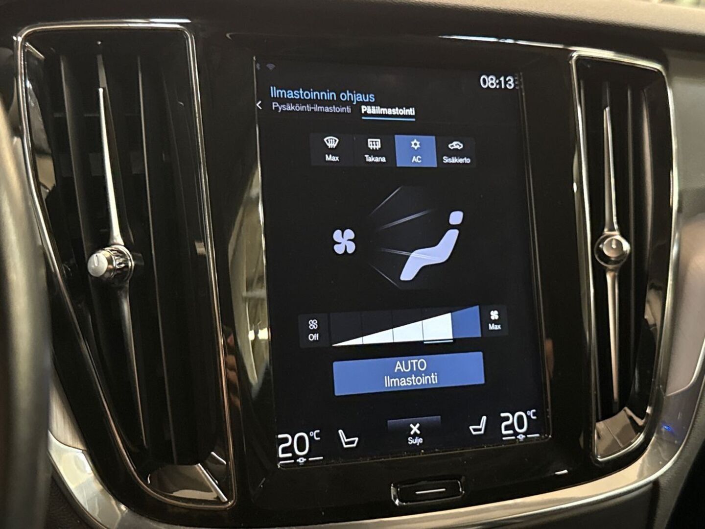 VOLVO V60 2020