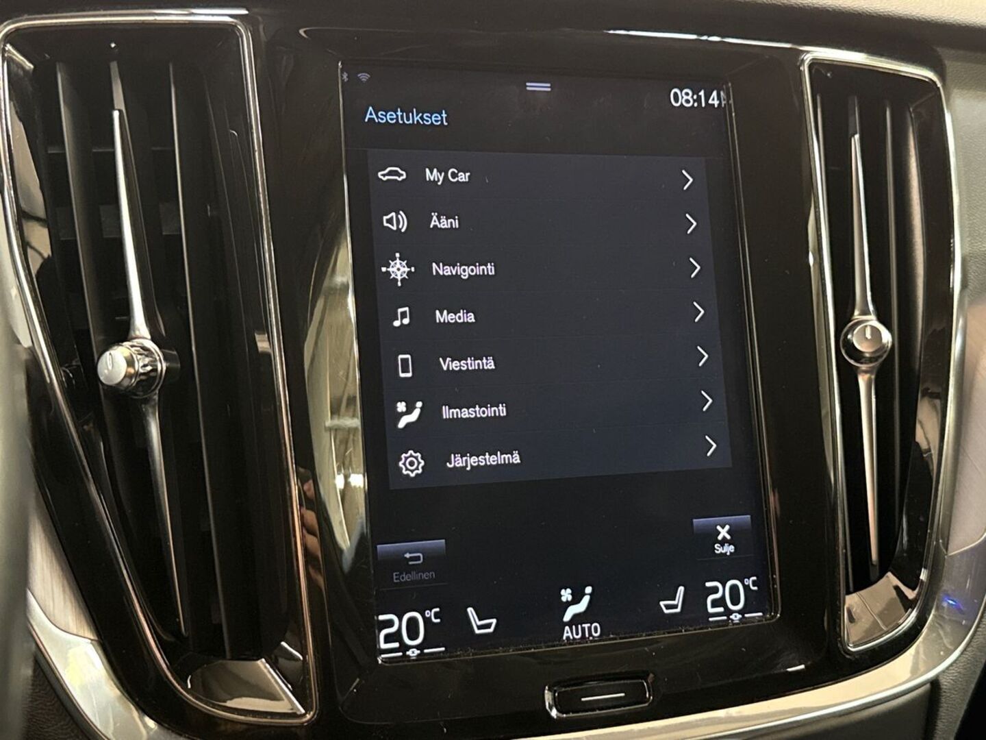 VOLVO V60 2020