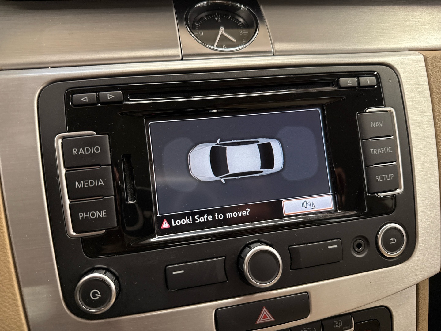 VOLKSWAGEN Passat 2011