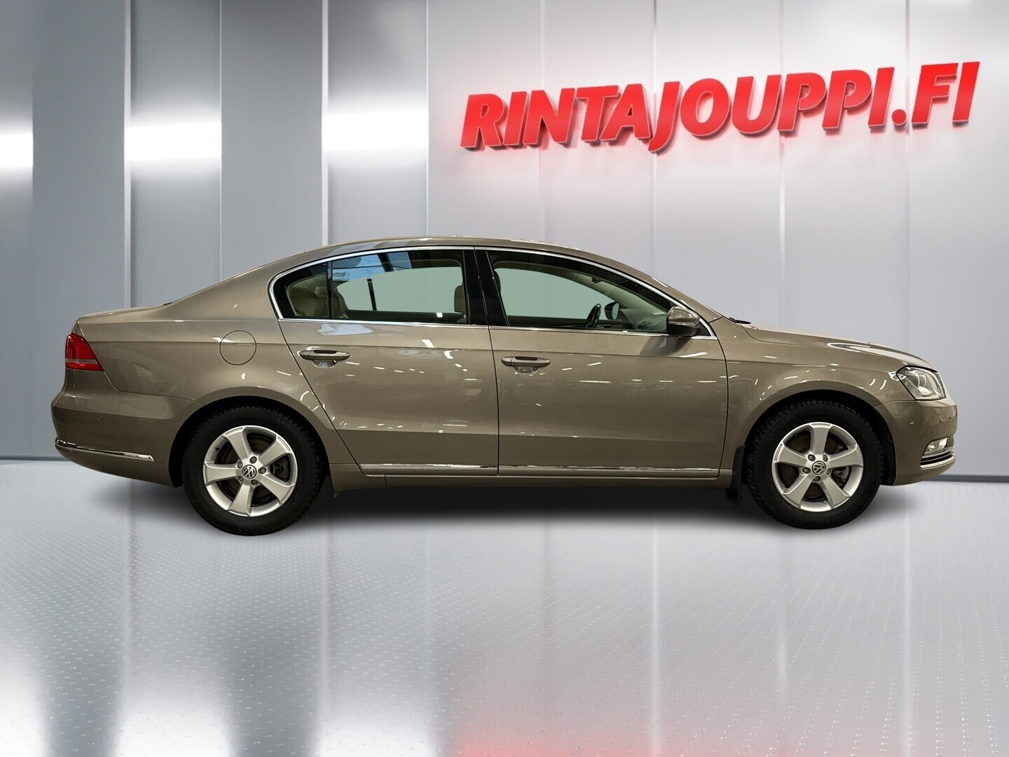 VOLKSWAGEN Passat 2011