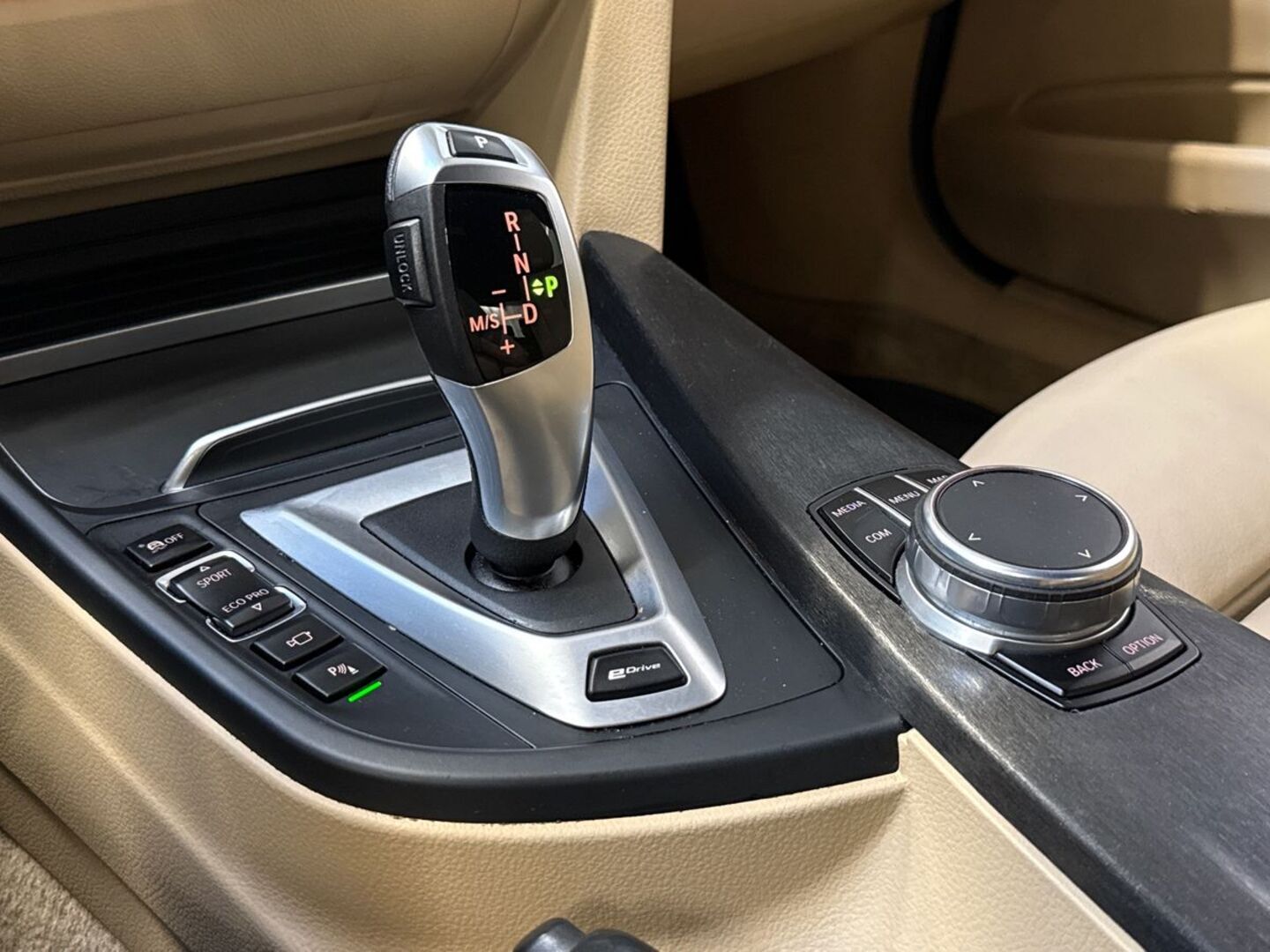 BMW 330 2017