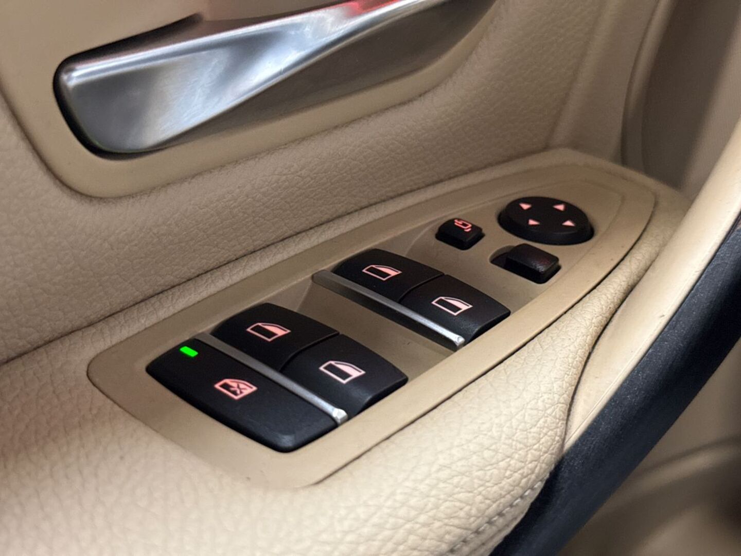 BMW 330 2017
