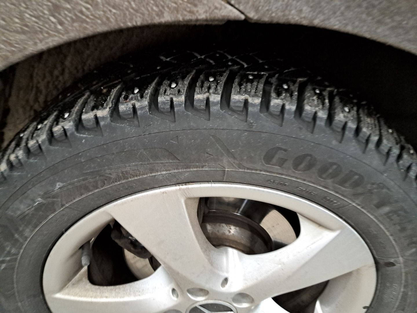 MERCEDES-BENZ V 2015