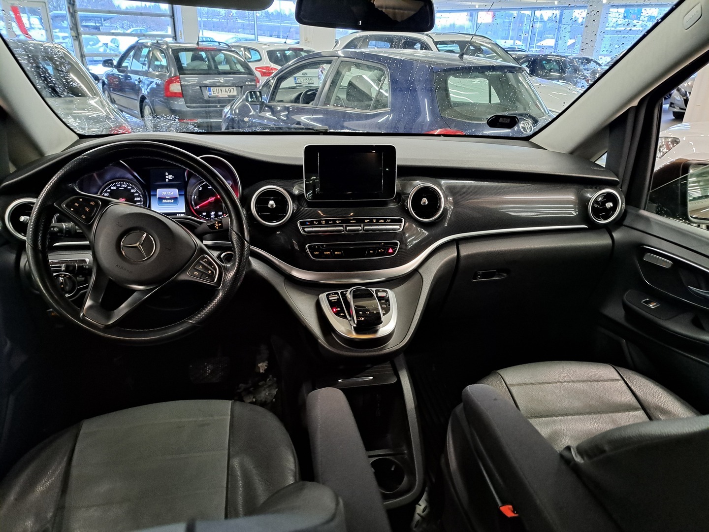 MERCEDES-BENZ V 2015