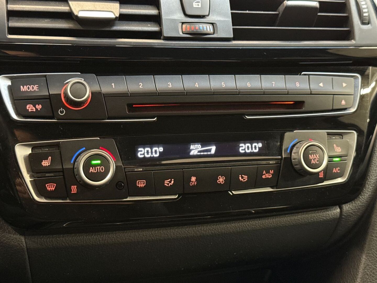 BMW 318 Gran Turismo 2016