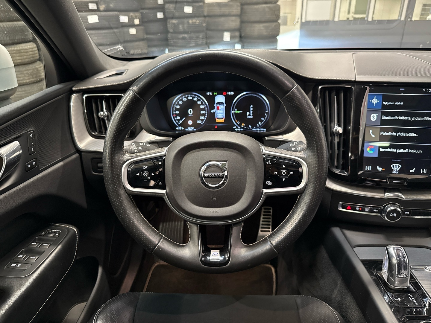 VOLVO XC60 2018