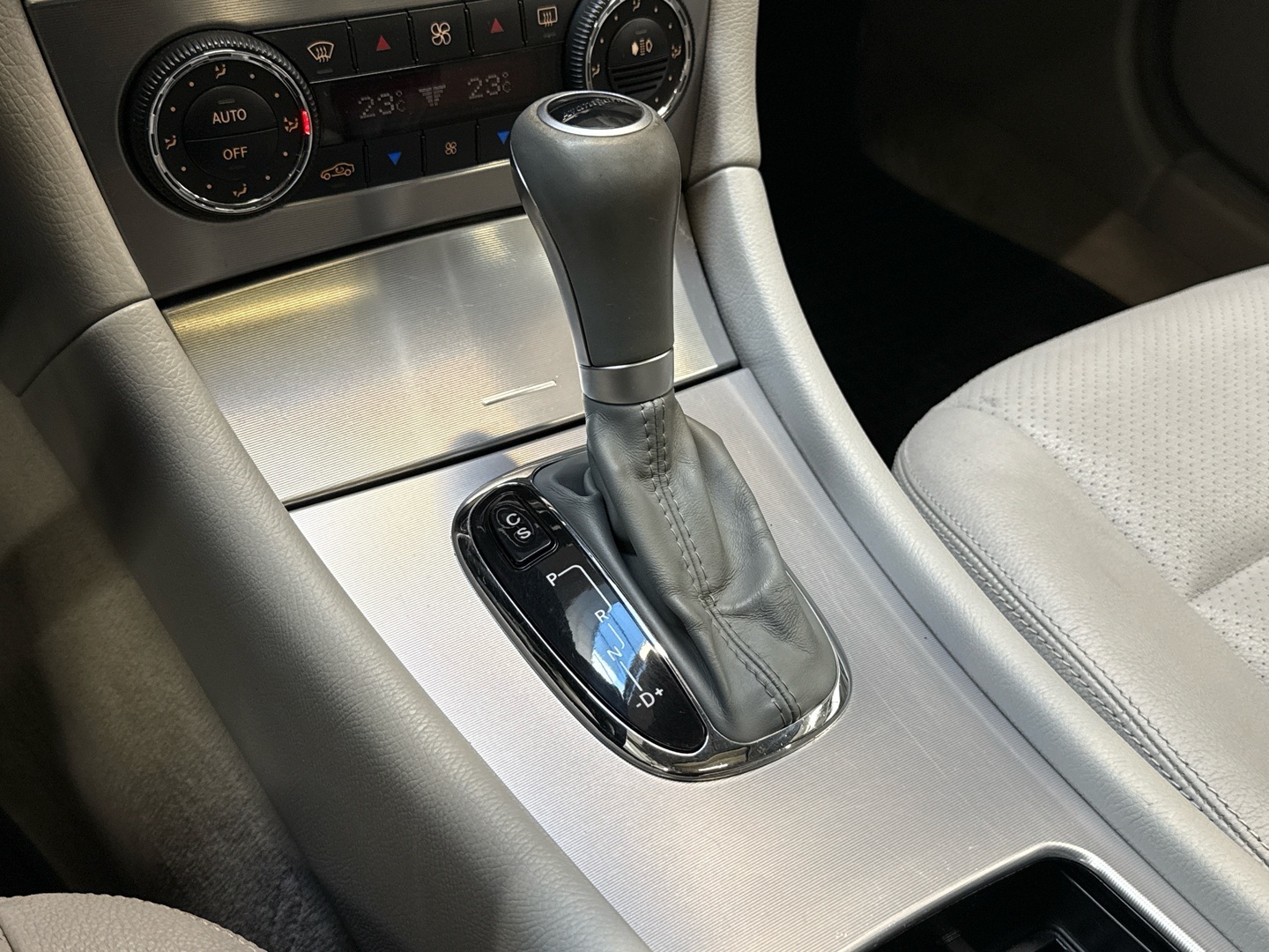 MERCEDES-BENZ C 2005