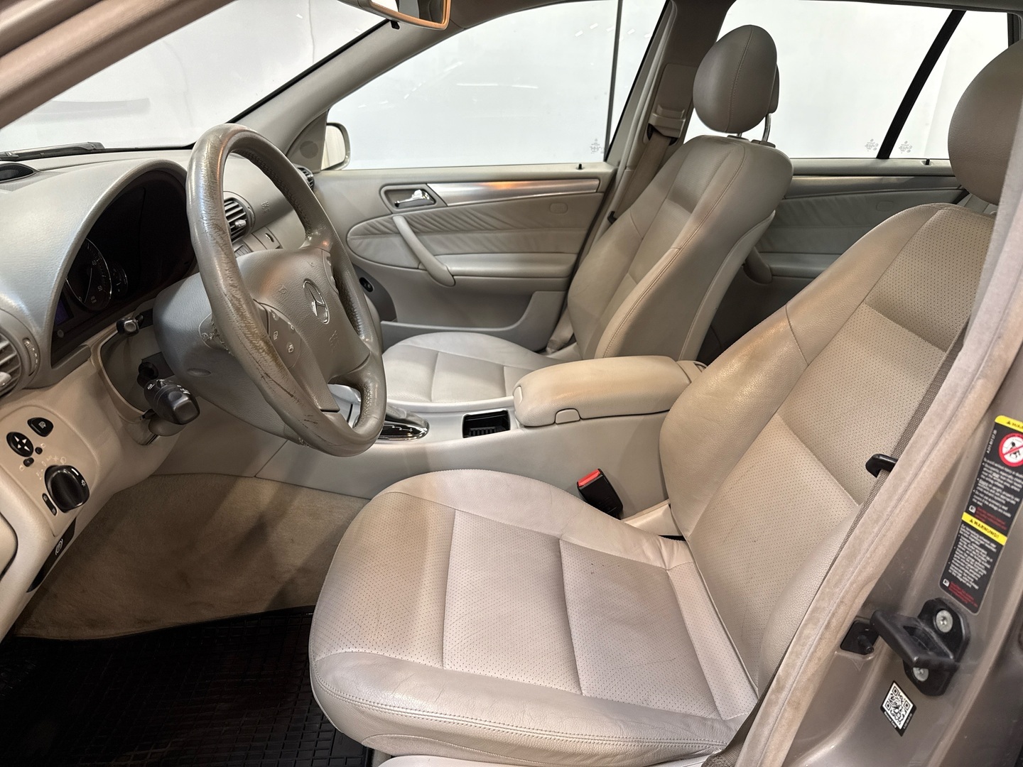 MERCEDES-BENZ C 2005