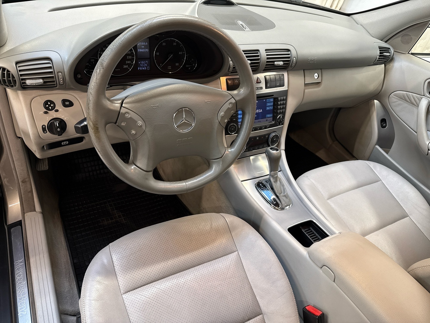 MERCEDES-BENZ C 2005