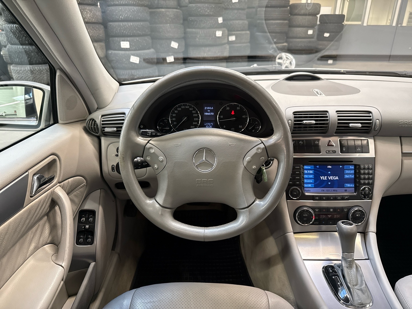 MERCEDES-BENZ C 2005