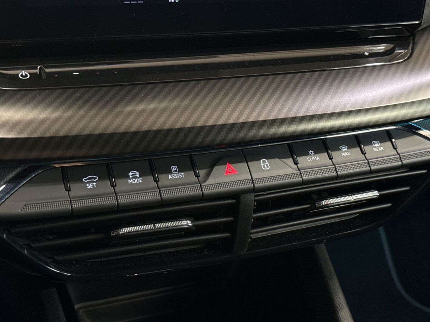 SKODA Octavia 32