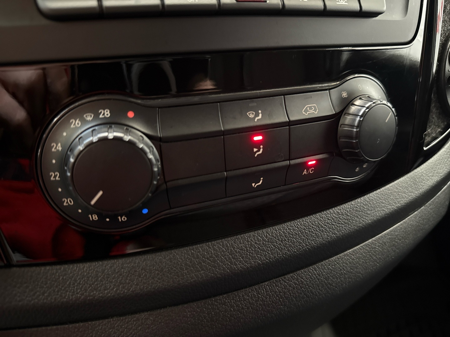 MERCEDES-BENZ Vito 2022