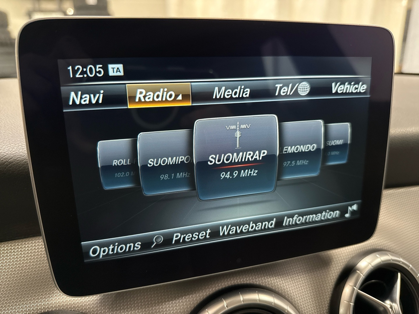 MERCEDES-BENZ CLA 2017