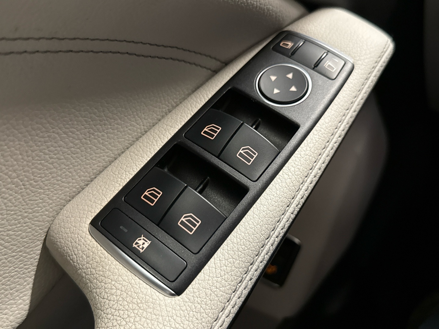 MERCEDES-BENZ CLA 2017