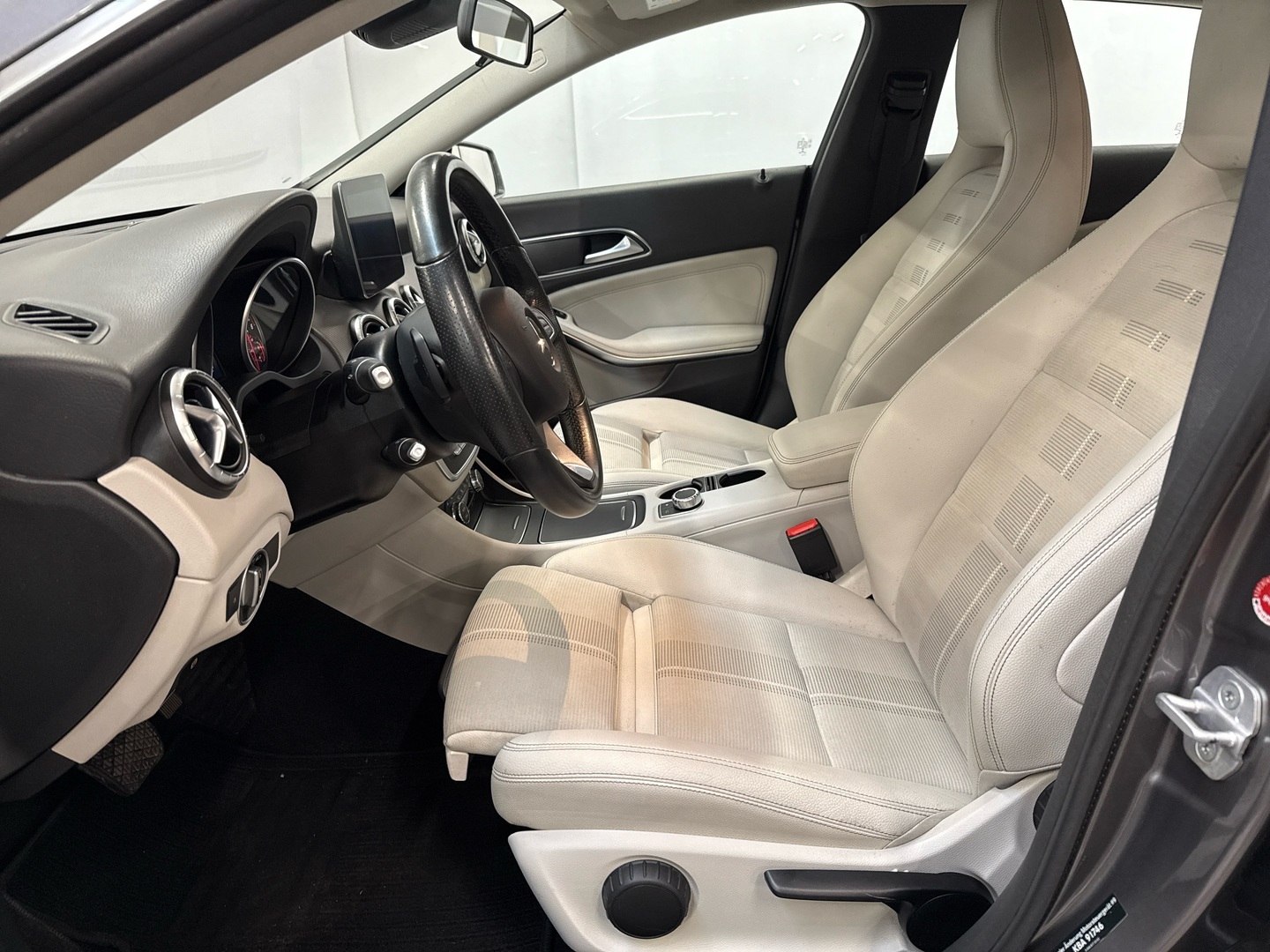 MERCEDES-BENZ CLA 2017