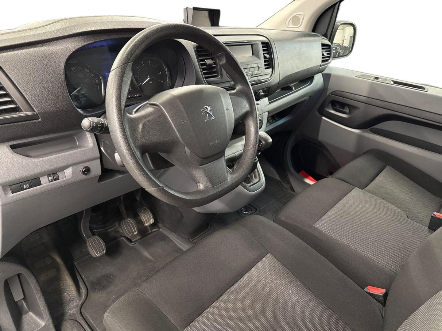 PEUGEOT Expert 11
