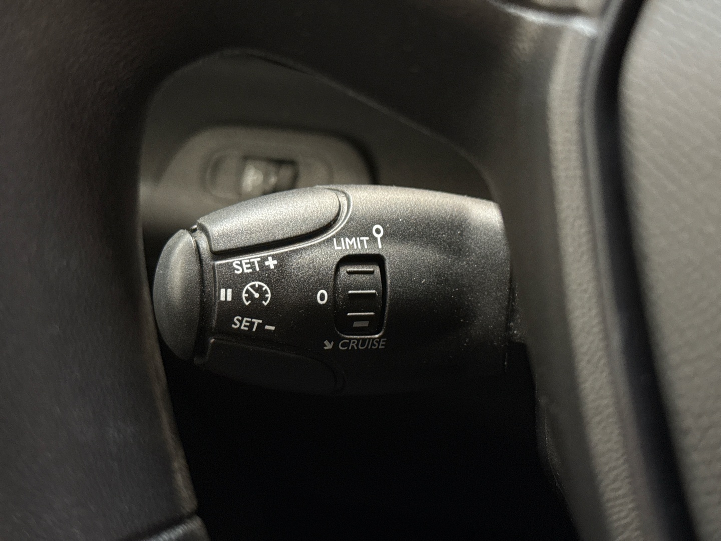 PEUGEOT Partner 2022