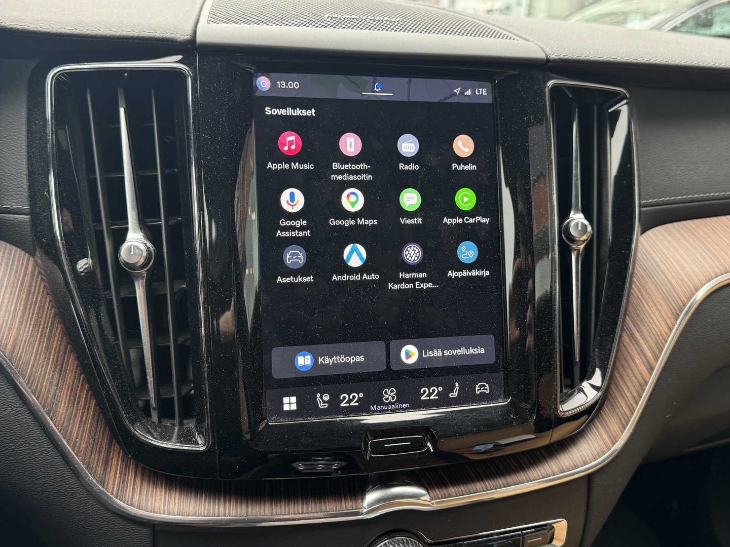 VOLVO XC60 2023