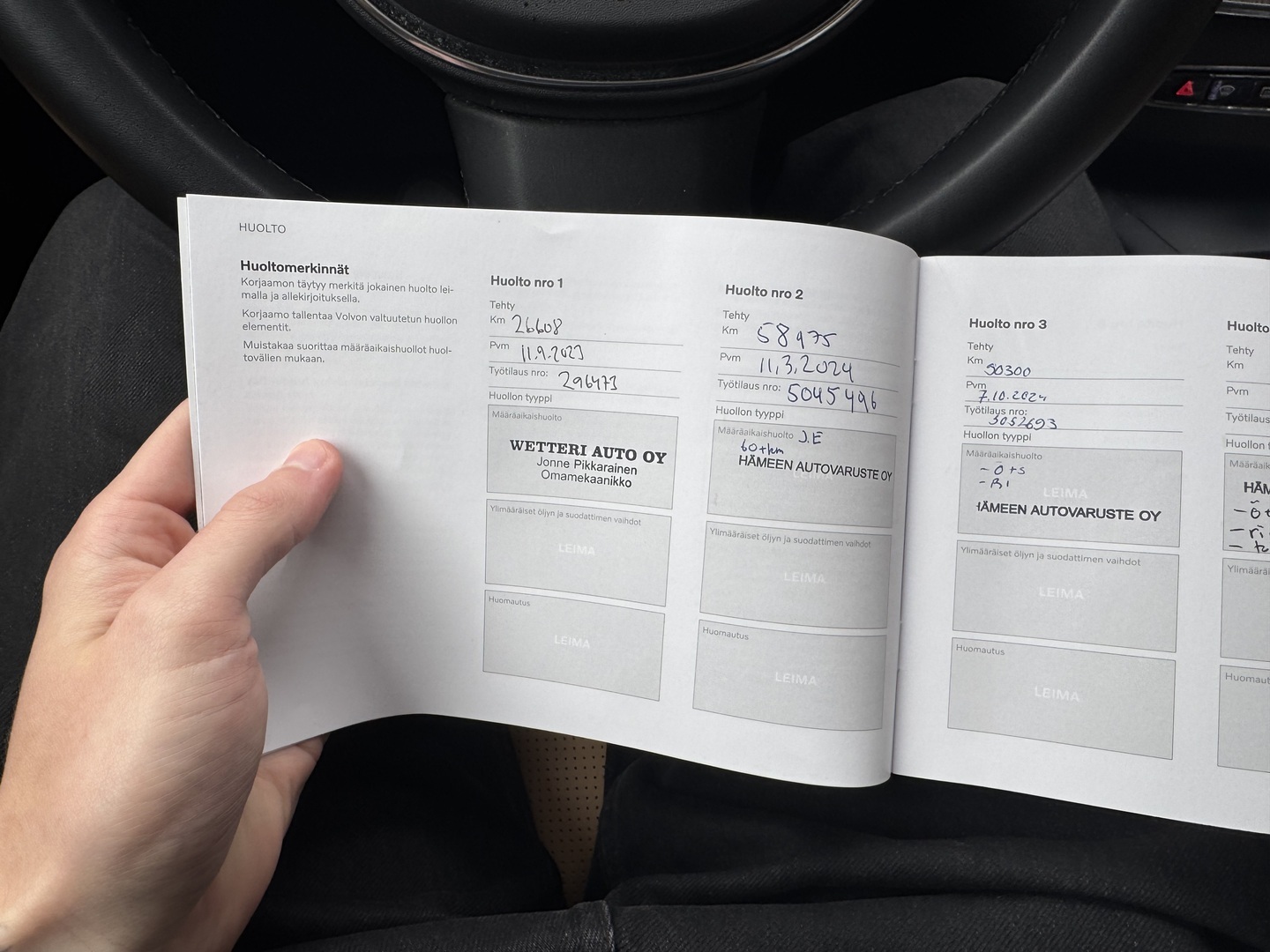 VOLVO XC60 2023