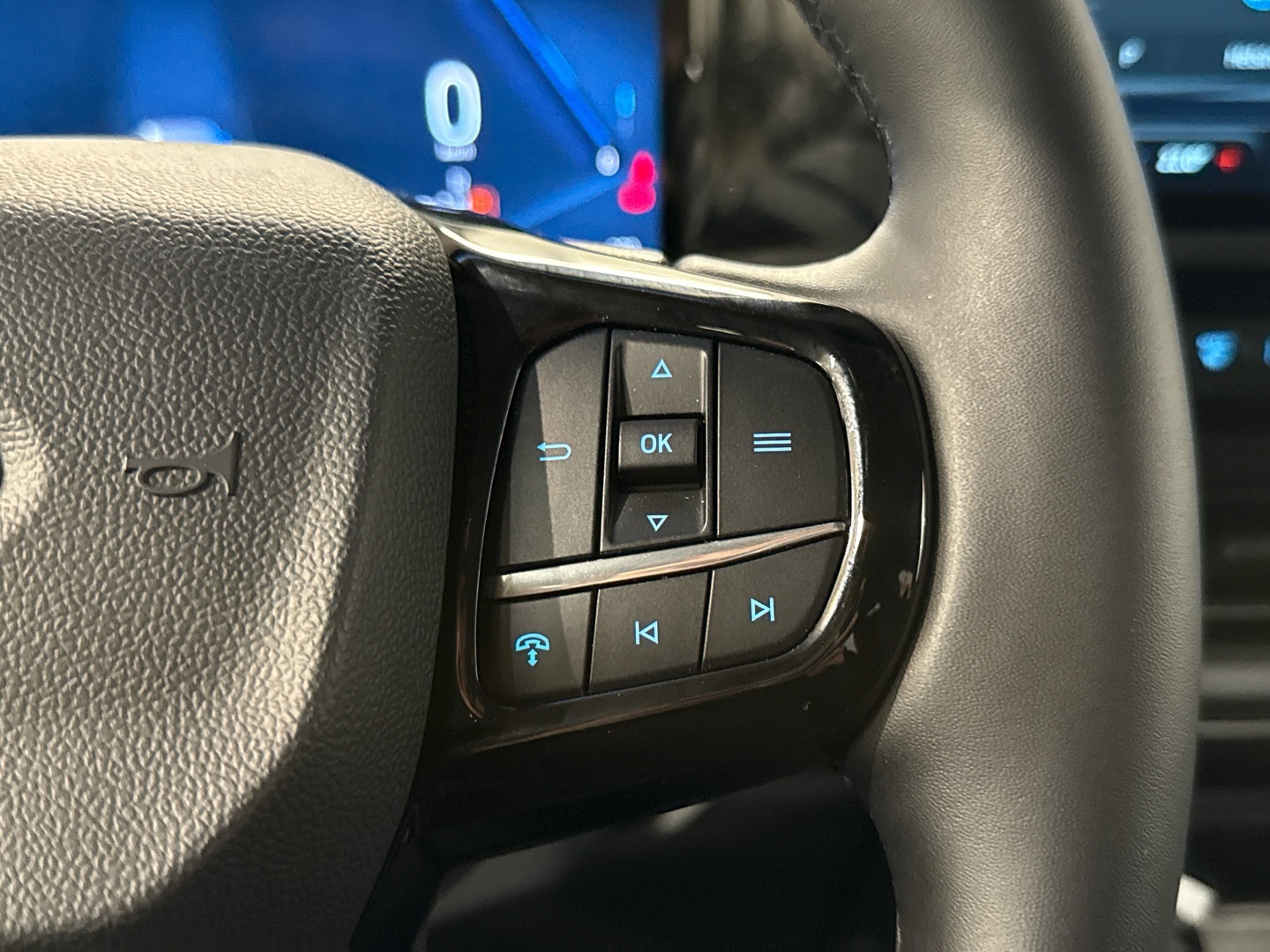 FORD Tourneo Custom 2025