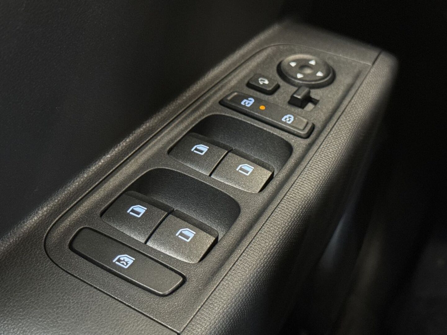HYUNDAI INSTER 2025