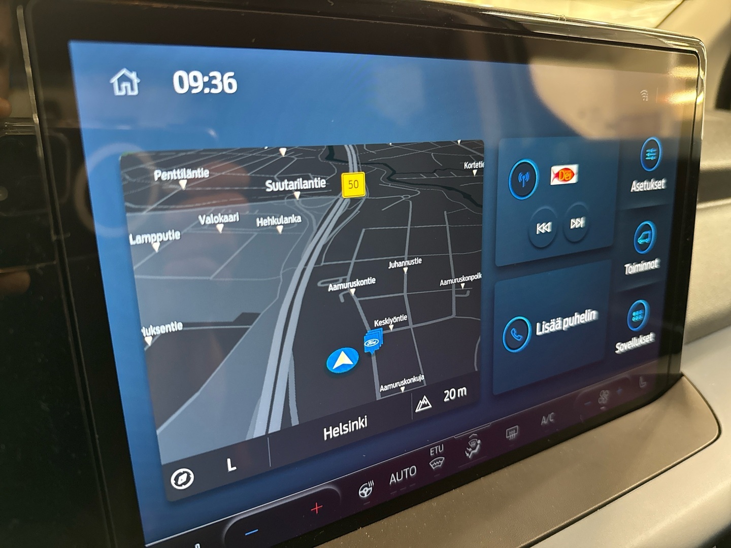 FORD Tourneo Courier 2025