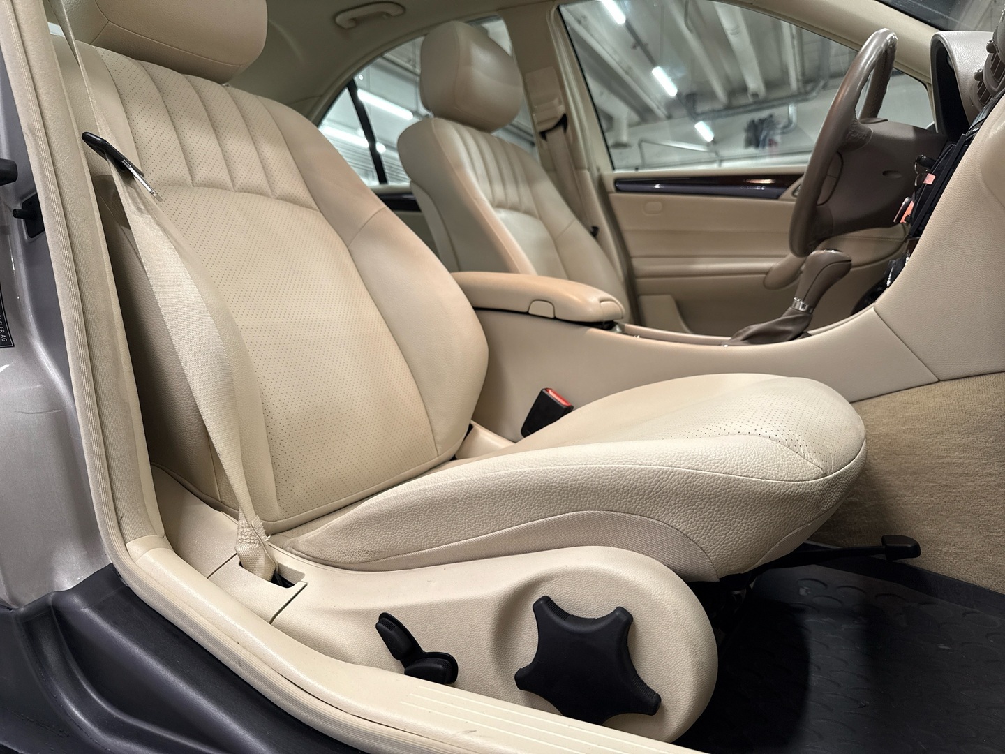 MERCEDES-BENZ C 2006