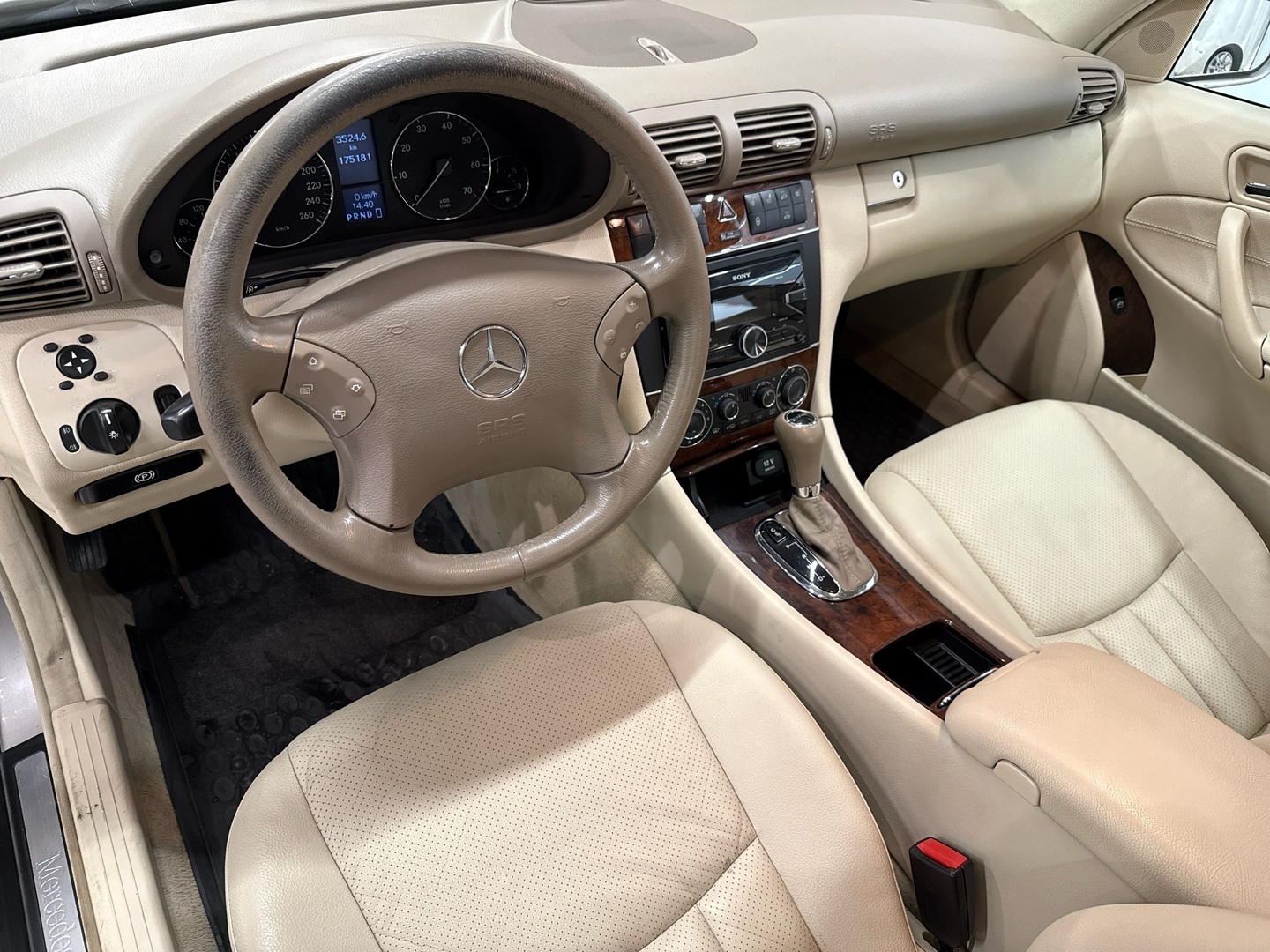 MERCEDES-BENZ C 2006