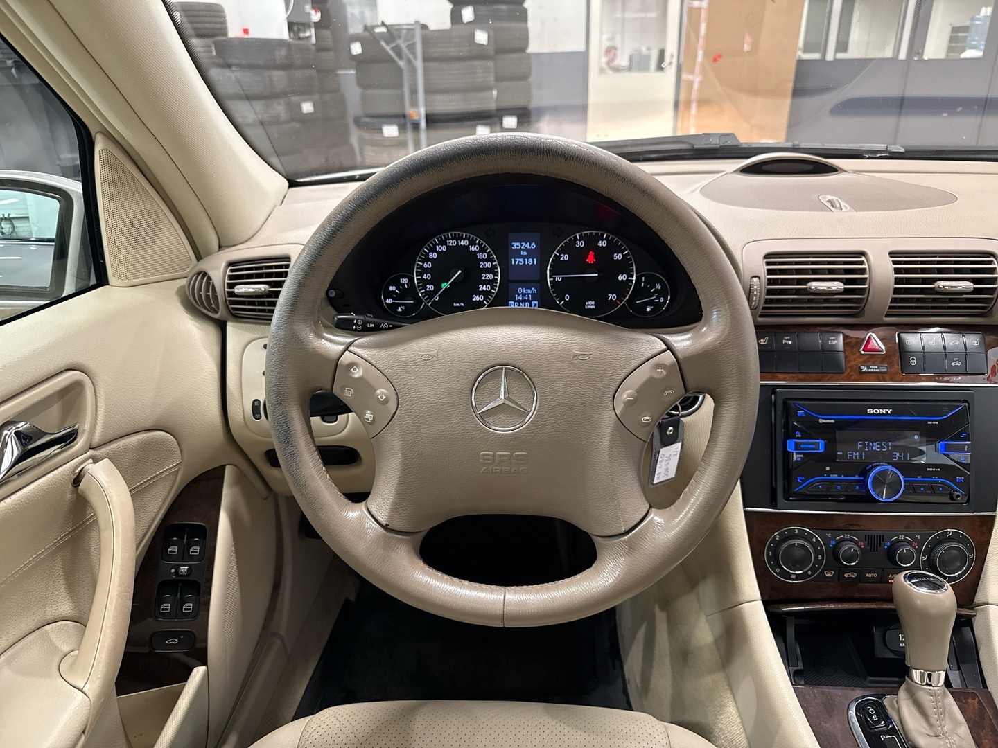 MERCEDES-BENZ C 2006