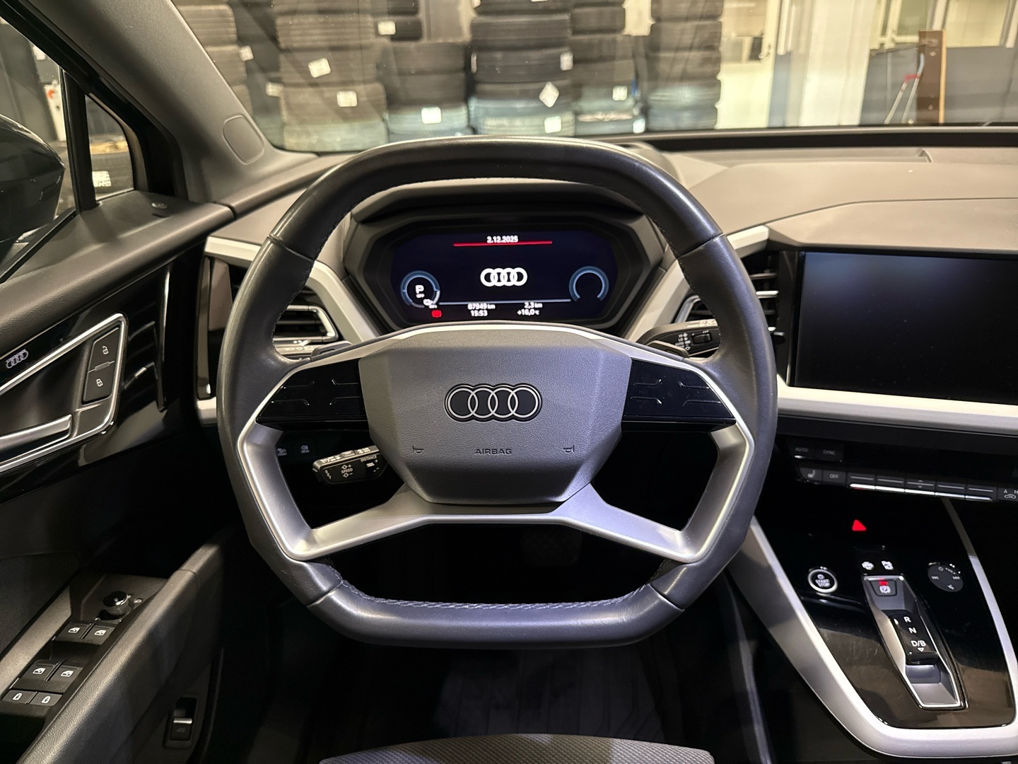 AUDI Q4 e-tron 2022