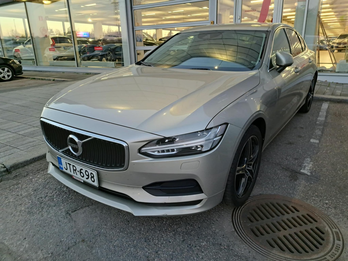 VOLVO S90 2017