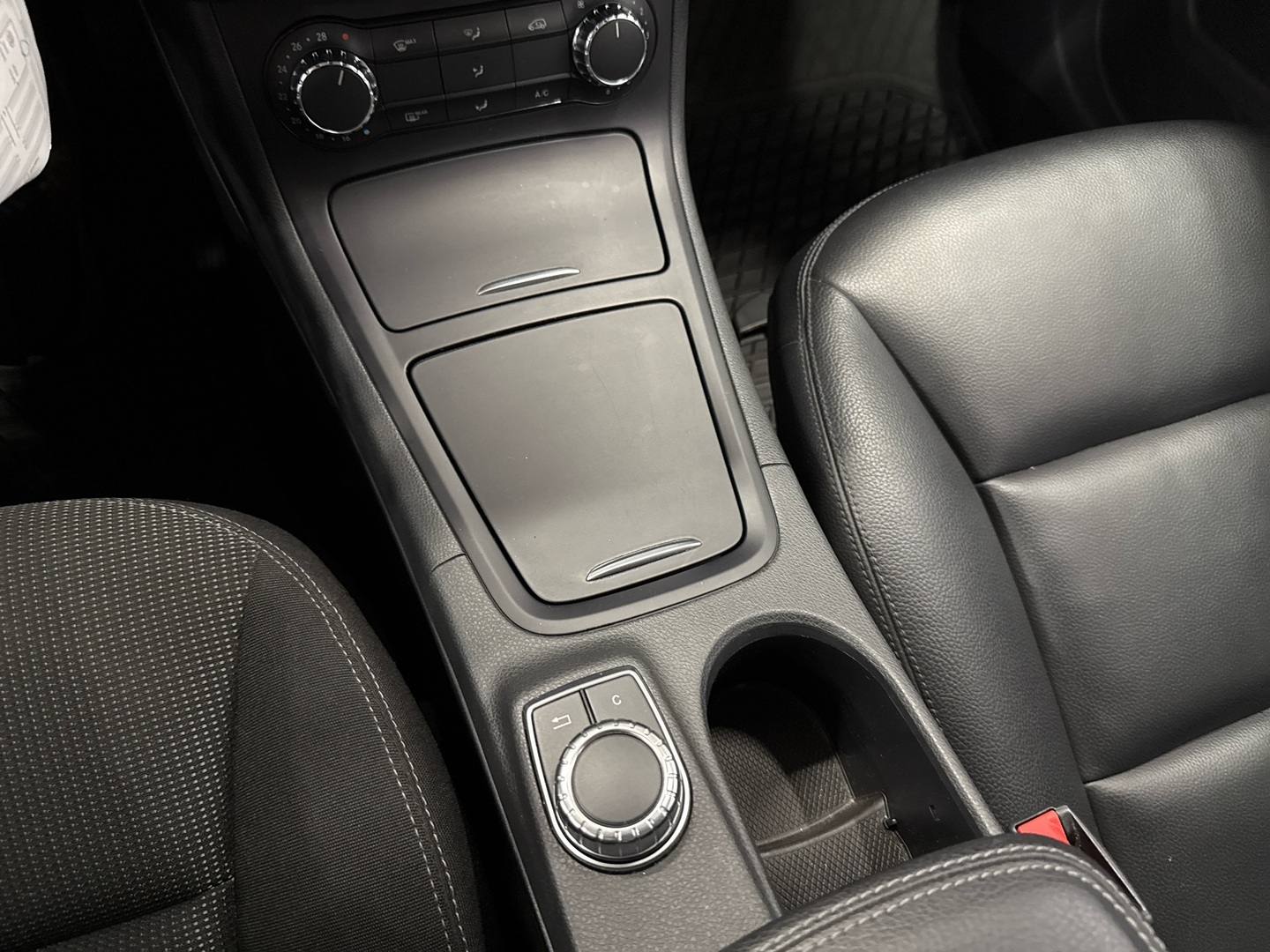 MERCEDES-BENZ B 2012