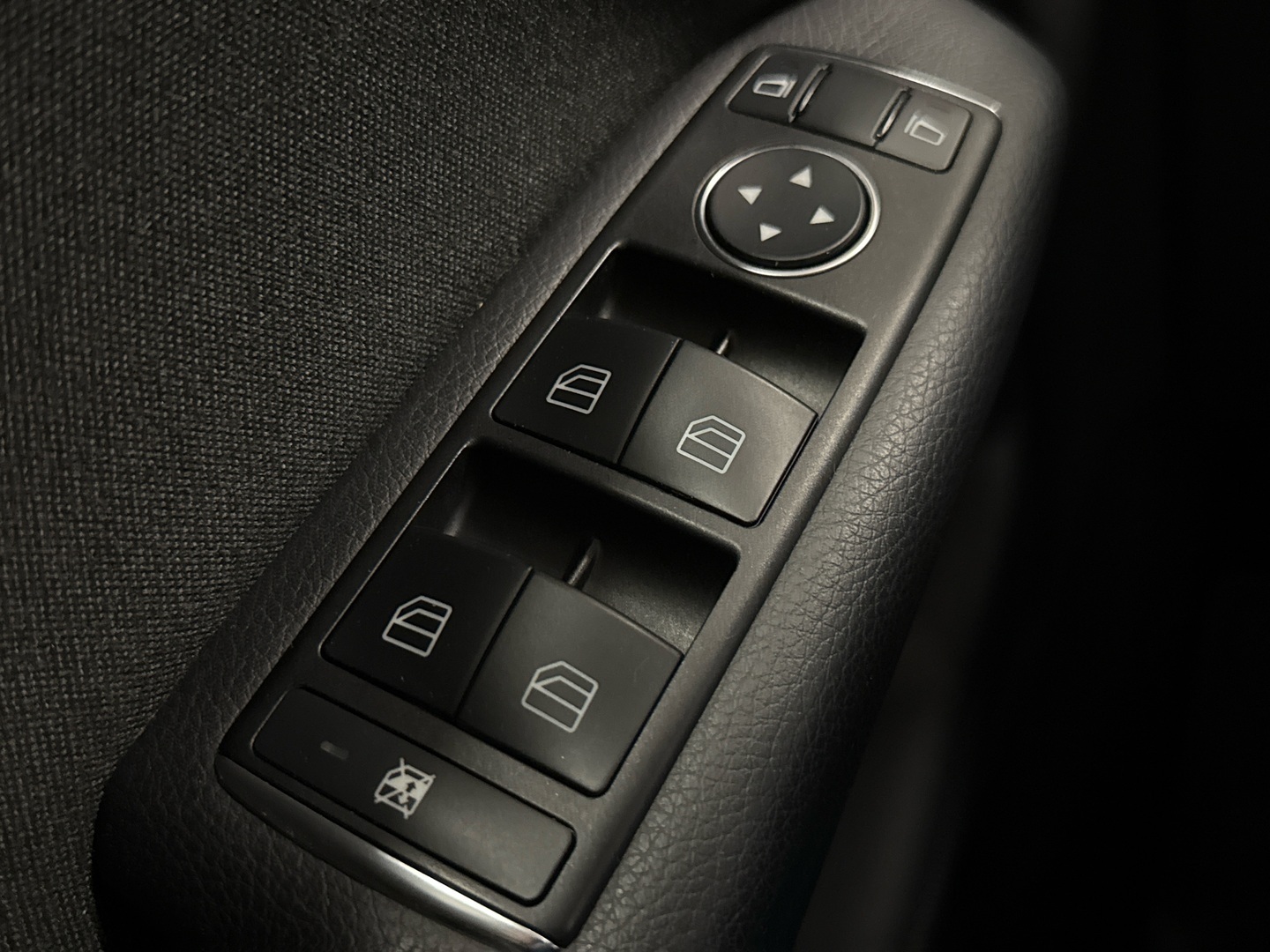 MERCEDES-BENZ B 2012