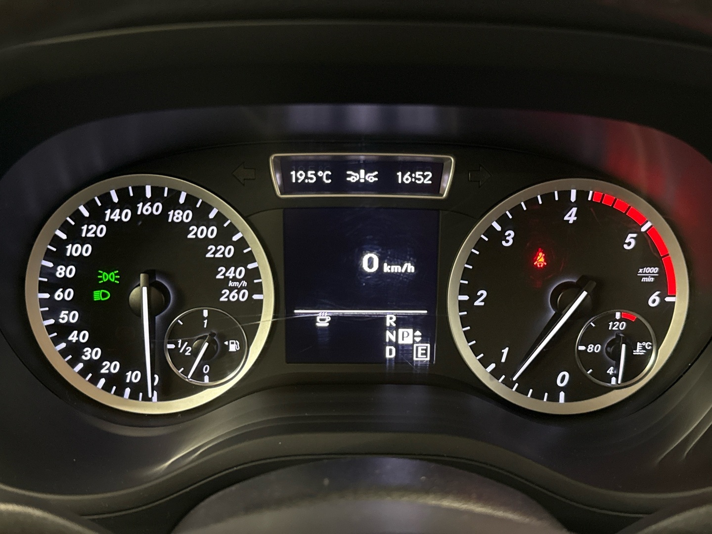 MERCEDES-BENZ B 2012