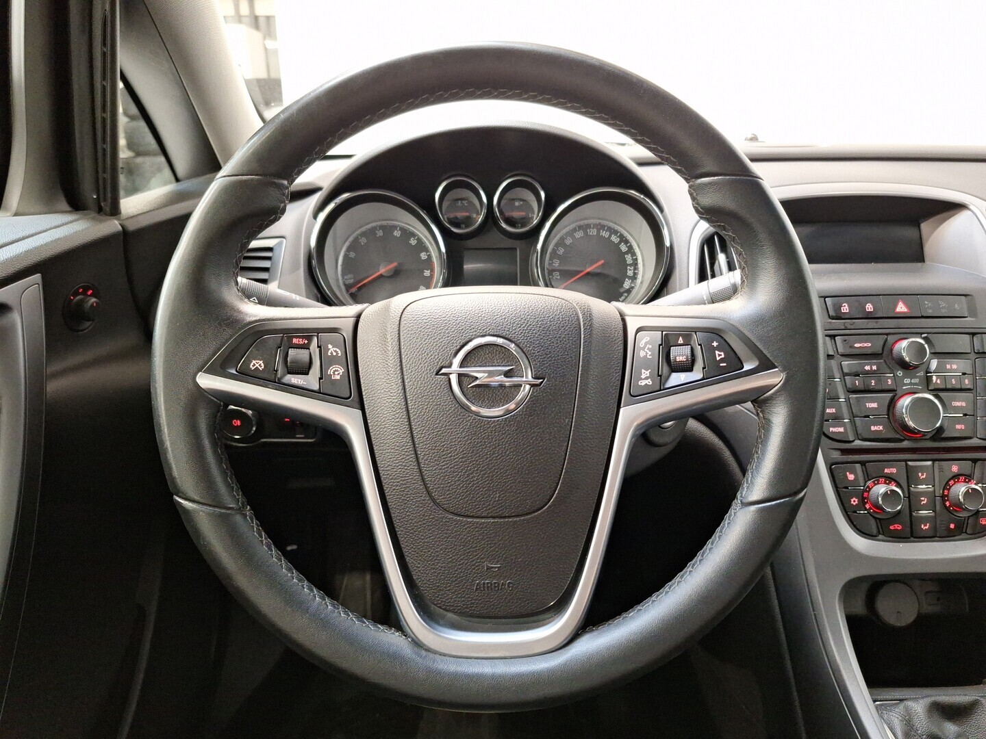 OPEL Astra 2014