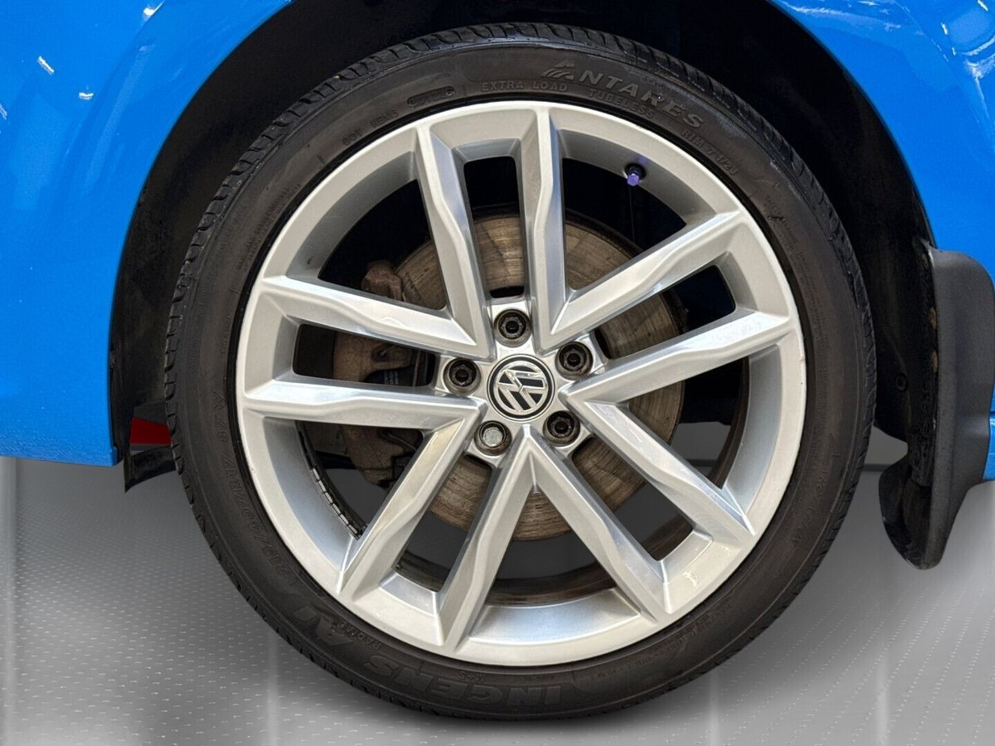 VOLKSWAGEN Polo 2014