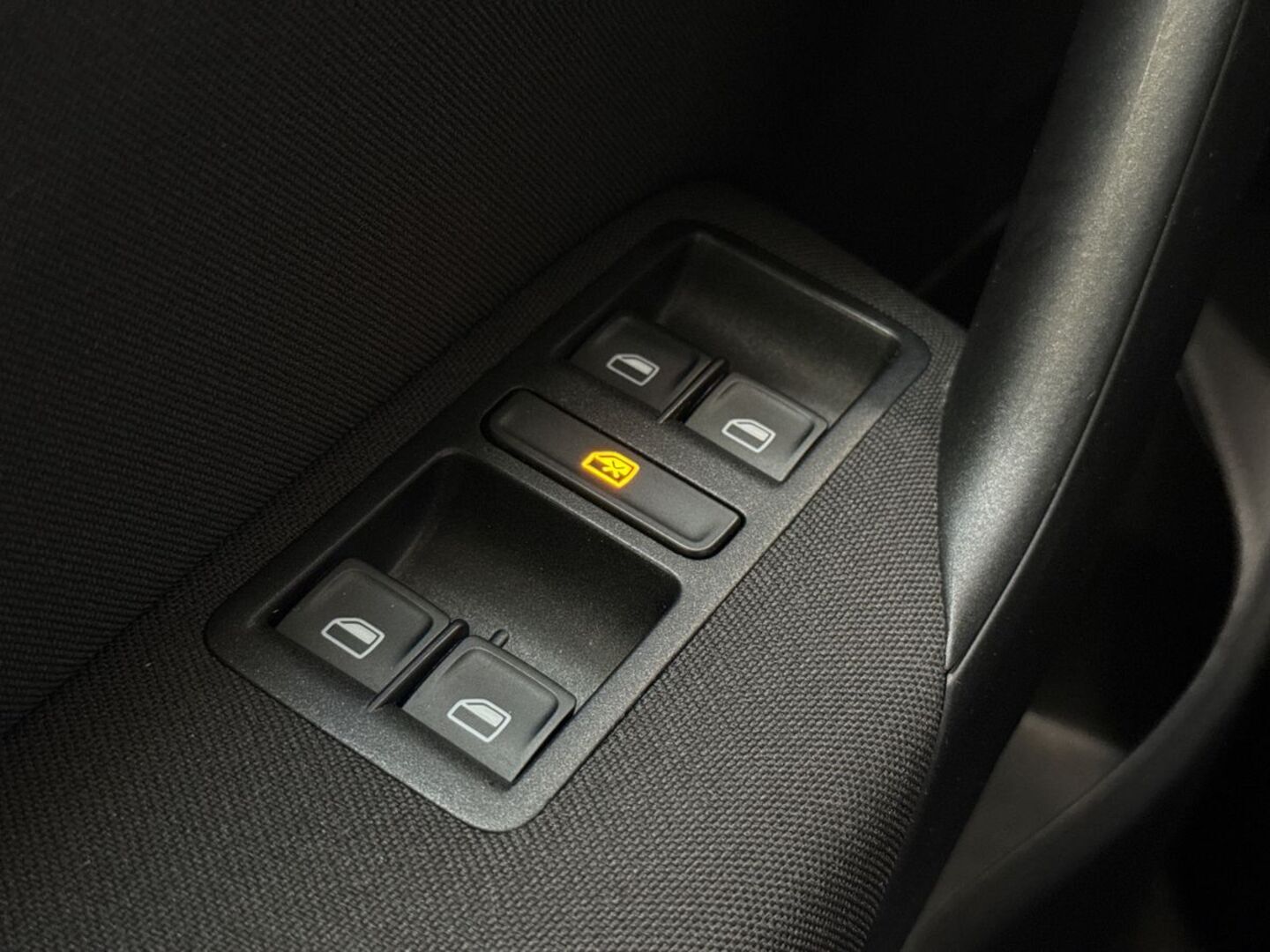 VOLKSWAGEN Polo 2014