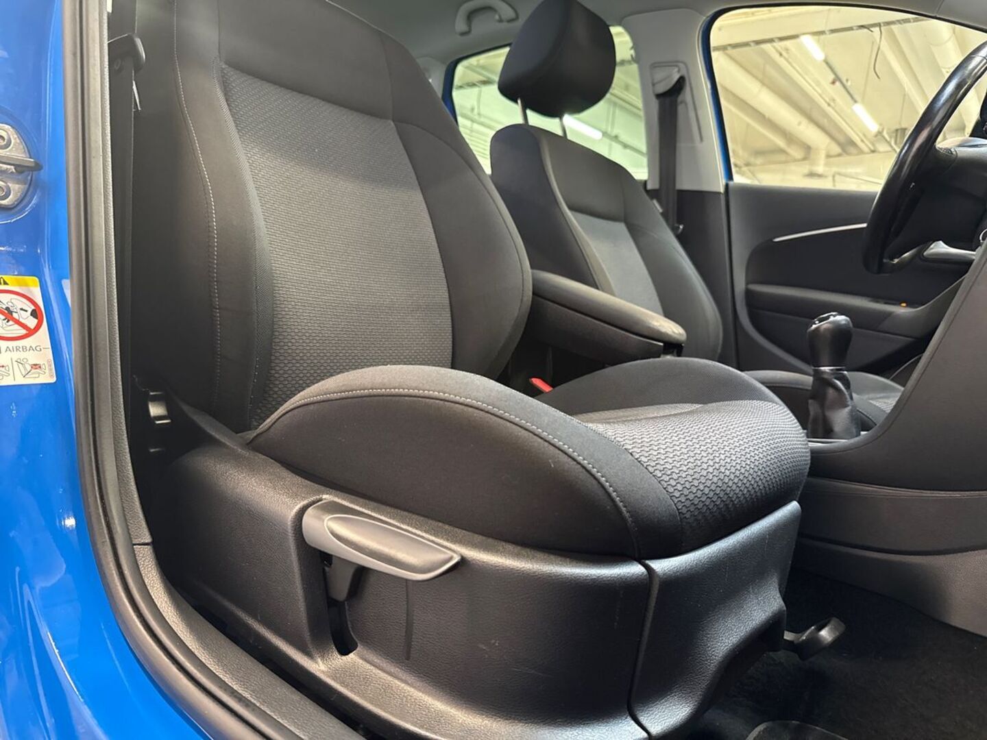 VOLKSWAGEN Polo 2014