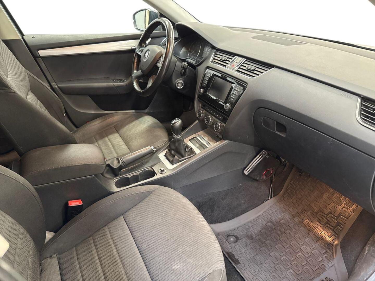 SKODA Octavia 2014