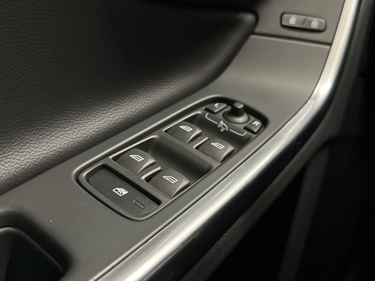 VOLVO V60 Cross Country 2016